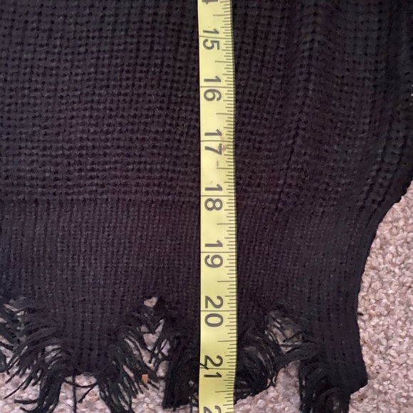 Distressed Sweaters - Picture 4 of 4